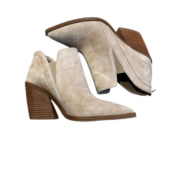 Vince Camuto Gradina Women’s Size 9 Tortilla Suede Pointed Toe Booties Zip Back - Picture 5 of 10